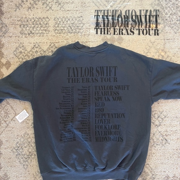 SOLD Taylor Swift The Eras Tour Blue Crewneck Sweatshirt XS - Picture 2 of 6